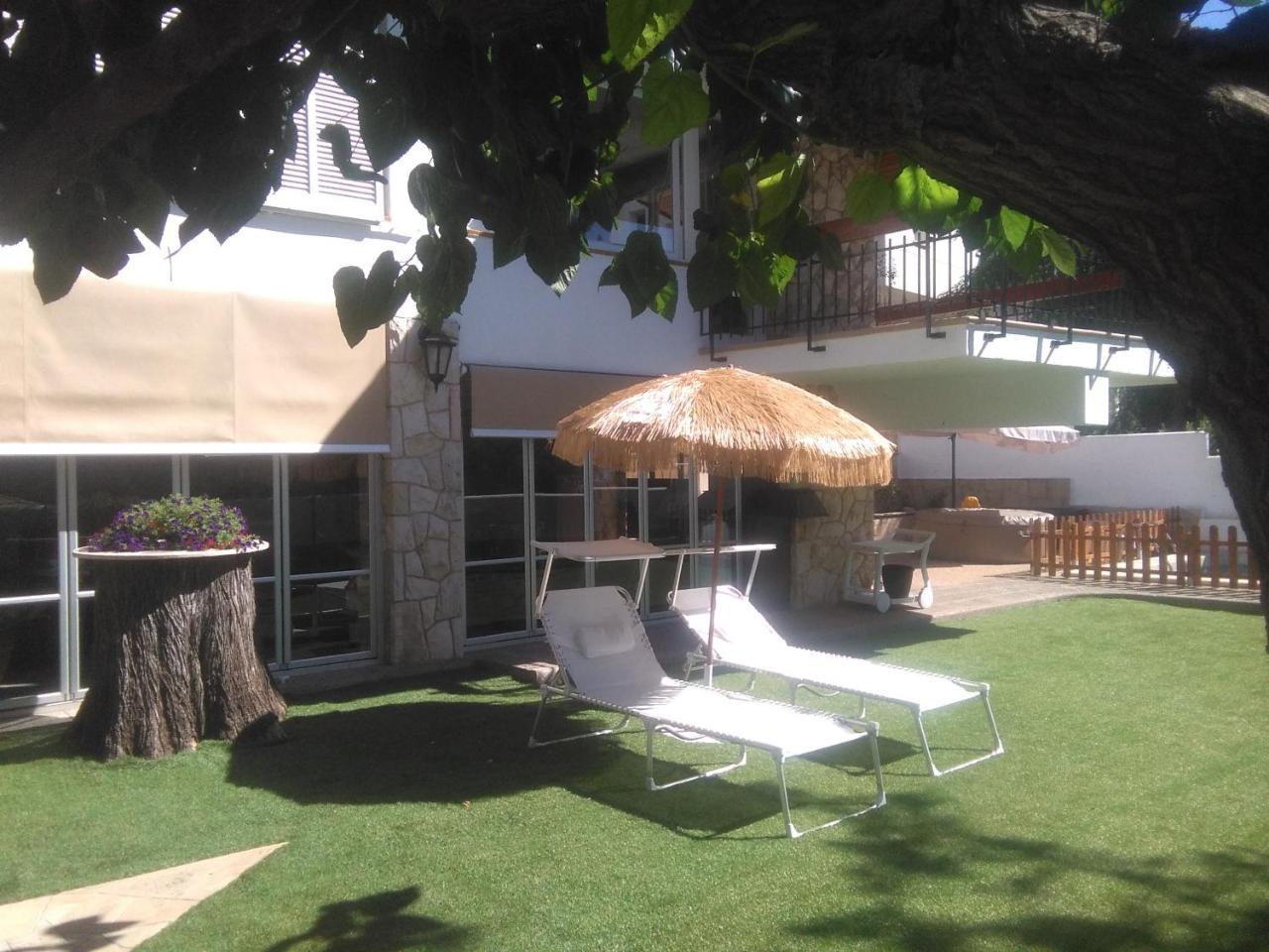 Villa Garden Tarragona Exterior photo